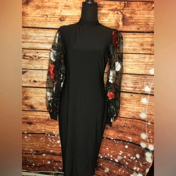 Embroidered Floral Puff Sleeve Dress - Picture 14 of 15